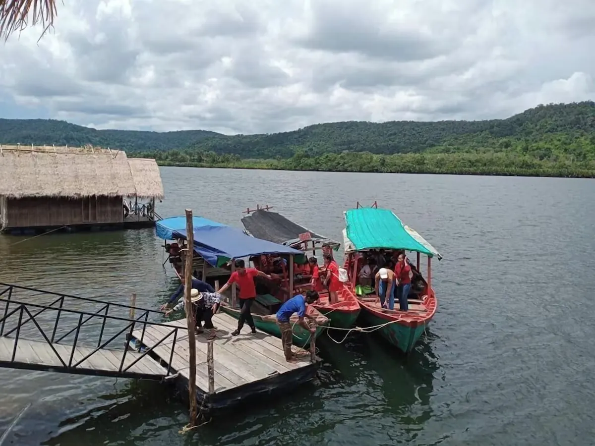 Boat pickup at the dock