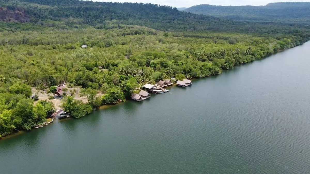 Wide aerial view of Tatai River